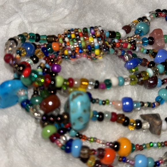 Beautiful 6-strand Beaded Double Magnetic Clasp Bracelet - Picture 8 of 11